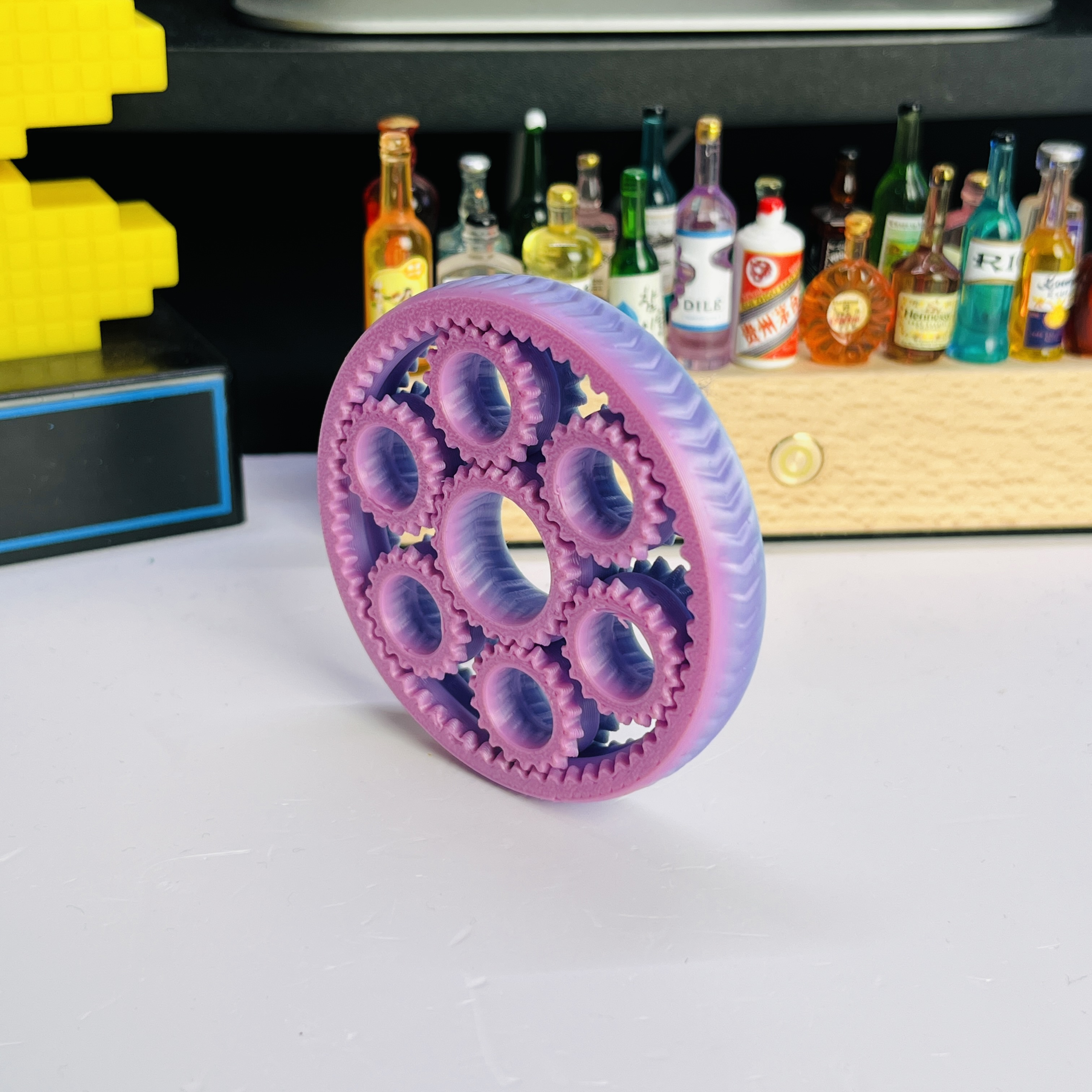 Home Office Architecture - 3D Printed Six-Gear Finger Spinner, Trendy